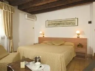Corte Canal البندقية إيطاليا